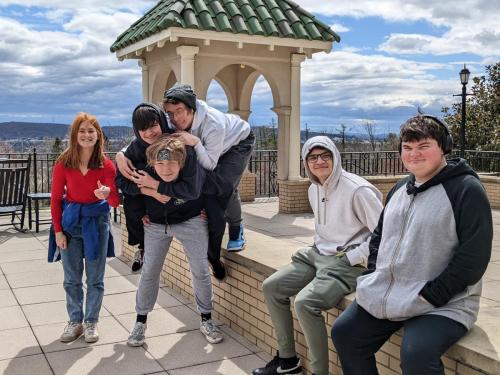 PXL 20220410 181739962.MP 