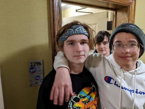 PXL 20220410 194129432.MP 